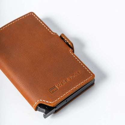 Wallet Junkie Pro | Light Brown